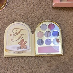 🌸NEW🌸 Too Faced Snow Globe Palette